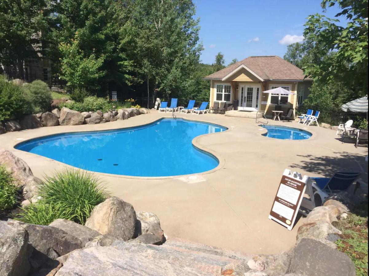 Mont-Blanc Ski Inout Condo W Pool Beach Access Saint-Faustin Exteriér fotografie